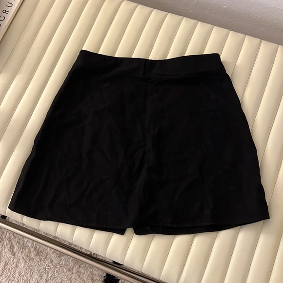 Zara linen blend black mini skirt with buttons! - Picture 7 of 7